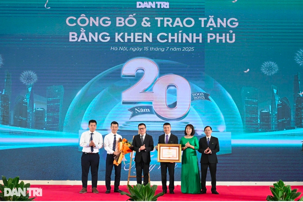 Viết câu chuyện của Dân trí bằng niềm tin, trí tuệ và khát vọng phụng sự