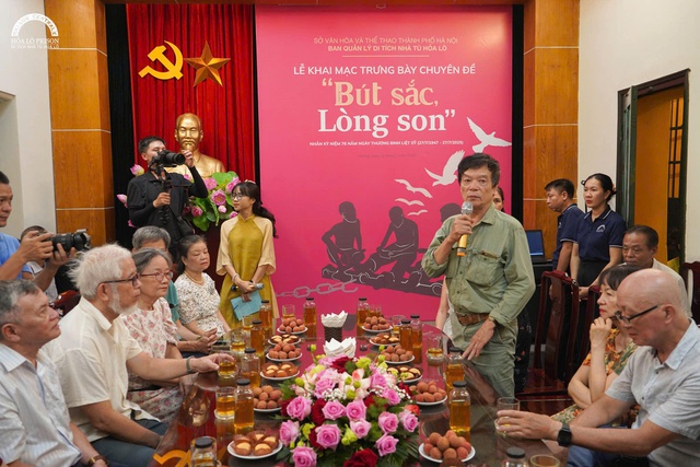 Trưng bày chuyên đề Bút sắc, lòng son