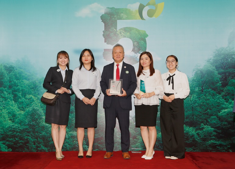 Acecook Việt Nam được vinh danh Top 50 Doanh nghiệp phát triển bền vững tiêu biểu 2025