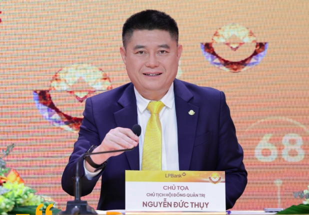 Số hóa mạnh mẽ, LPBank ghi dấu ấn với lợi nhuận bán niên hơn 6.000 tỷ đồng