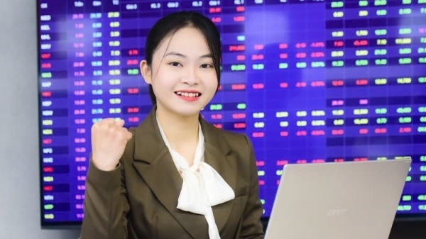 Thị trường chứng khoán ngày 25/7: VN-Index thiết lập kỷ lục mới, vượt mốc 1.531 điểm