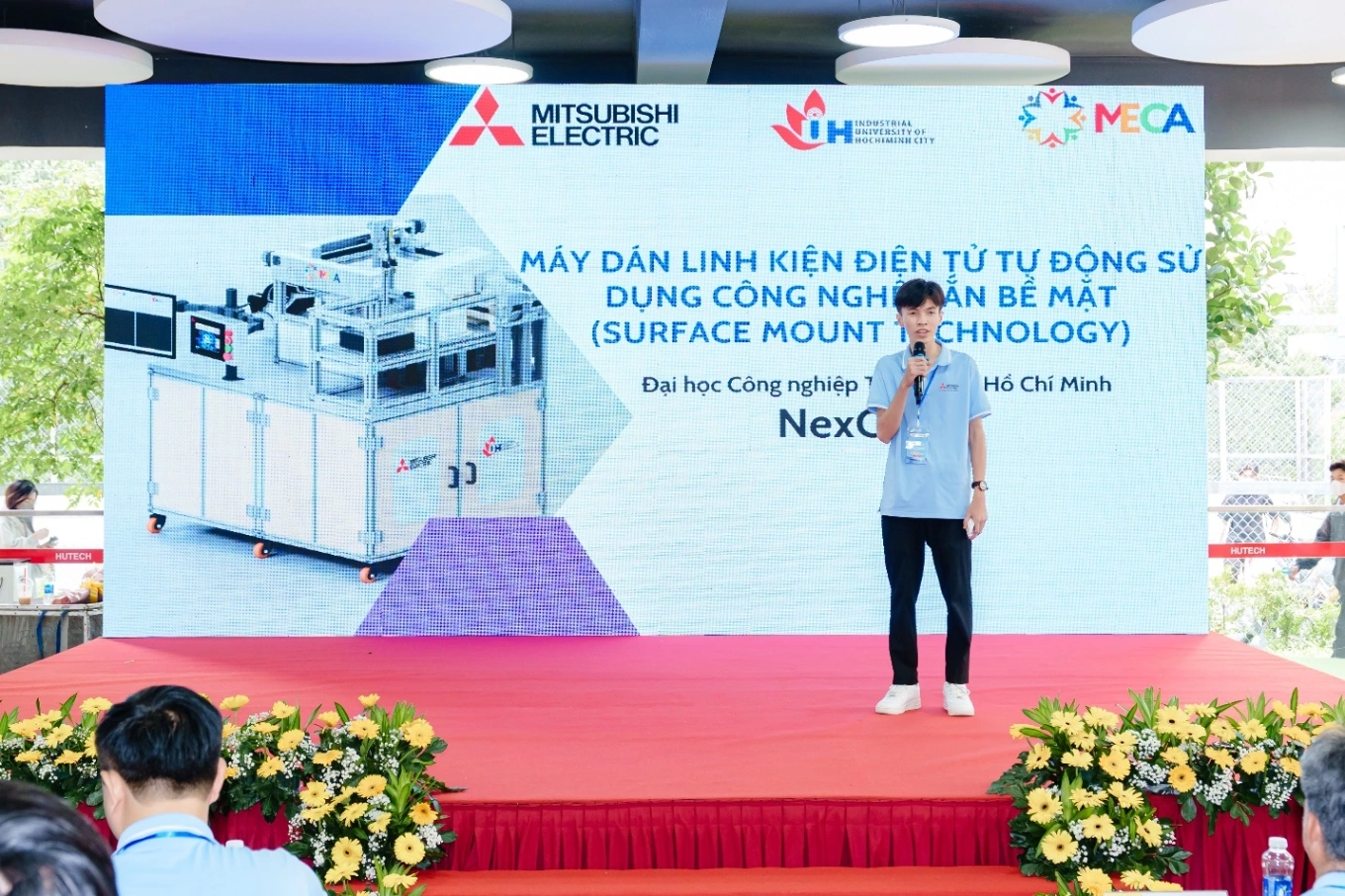 Tích hợp robot RV-2AJ, xử lý ảnh và IoT: Sinh viên kỹ thuật phát triển máy dán linh kiện tự động