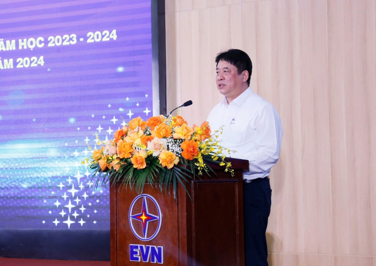 EVN chuyển mình mạnh mẽ, báo lãi hơn 8.200 tỷ đồng năm 2024
