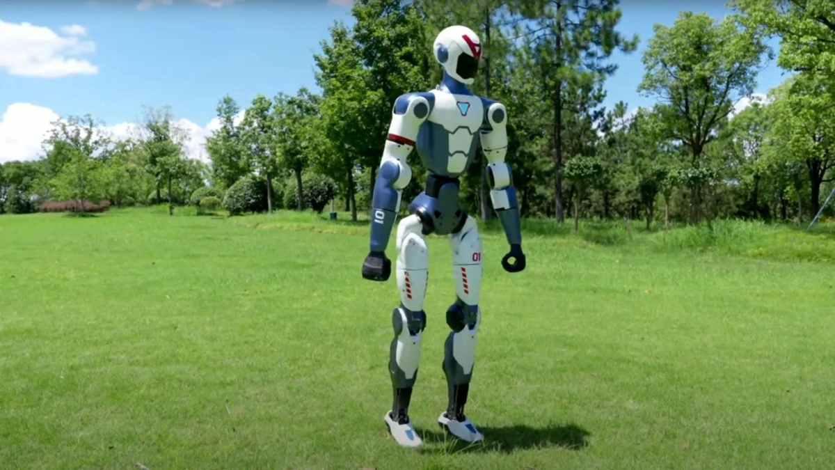 Robot R1: Khi công nghệ hình người trở nên gần gũi, khả thi hơn bao giờ hết