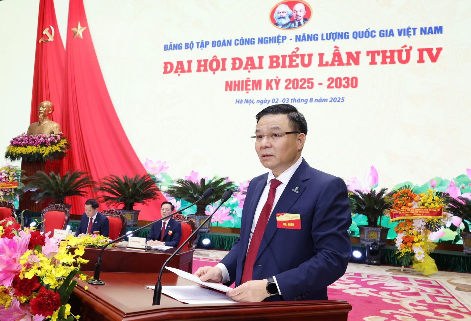 Petrovietnam giữ vững vị thế tập đoàn kinh tế hàng đầu đất nước và vươn tầm quốc tế