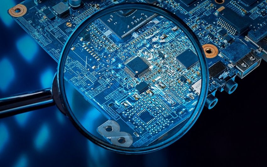 Thủ tướng: Chậm nhất tới 2027 phải thiết kế , chế tạo được chíp bán dẫn