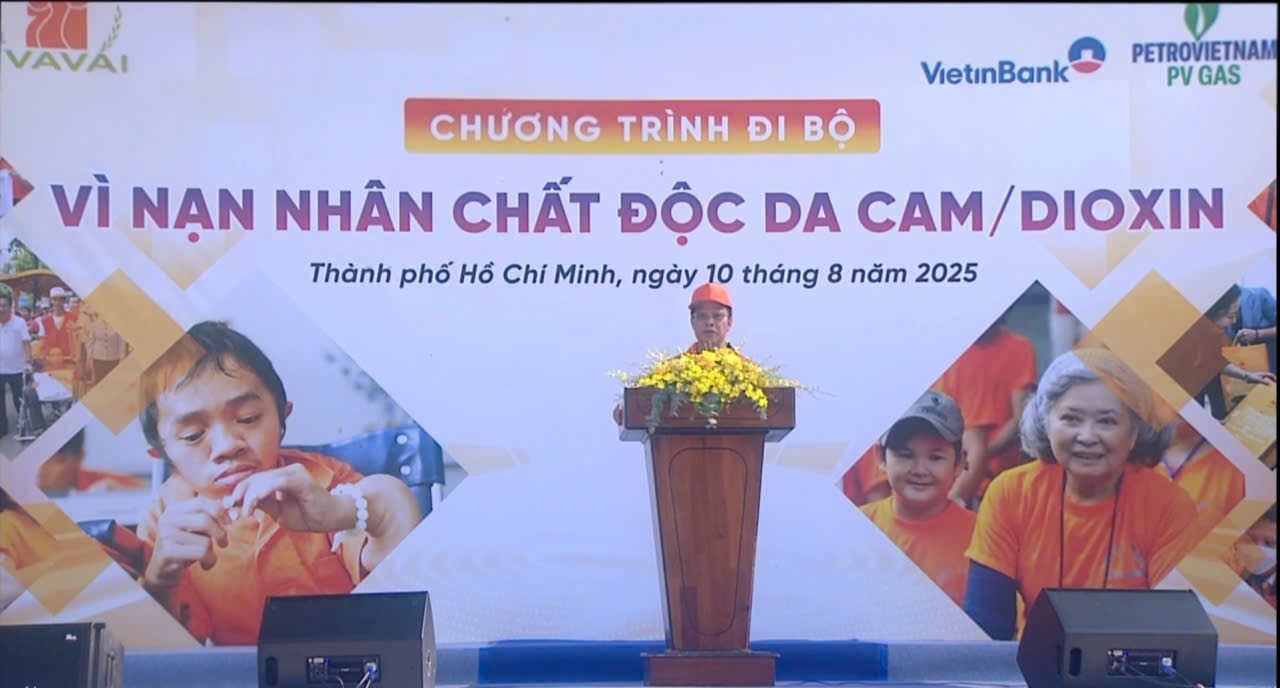 Gần 6.000 người tham gia đi bộ vì nạn nhân chất độc da cam tại TP.HCM