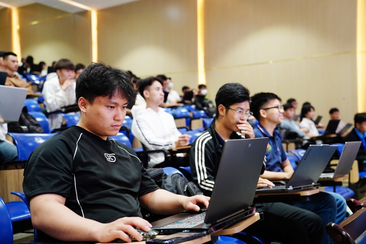 Sửa đổi Luật Giáo dục đại học để tăng tự chủ, giảm thủ tục, thúc đẩy chuyển đổi số