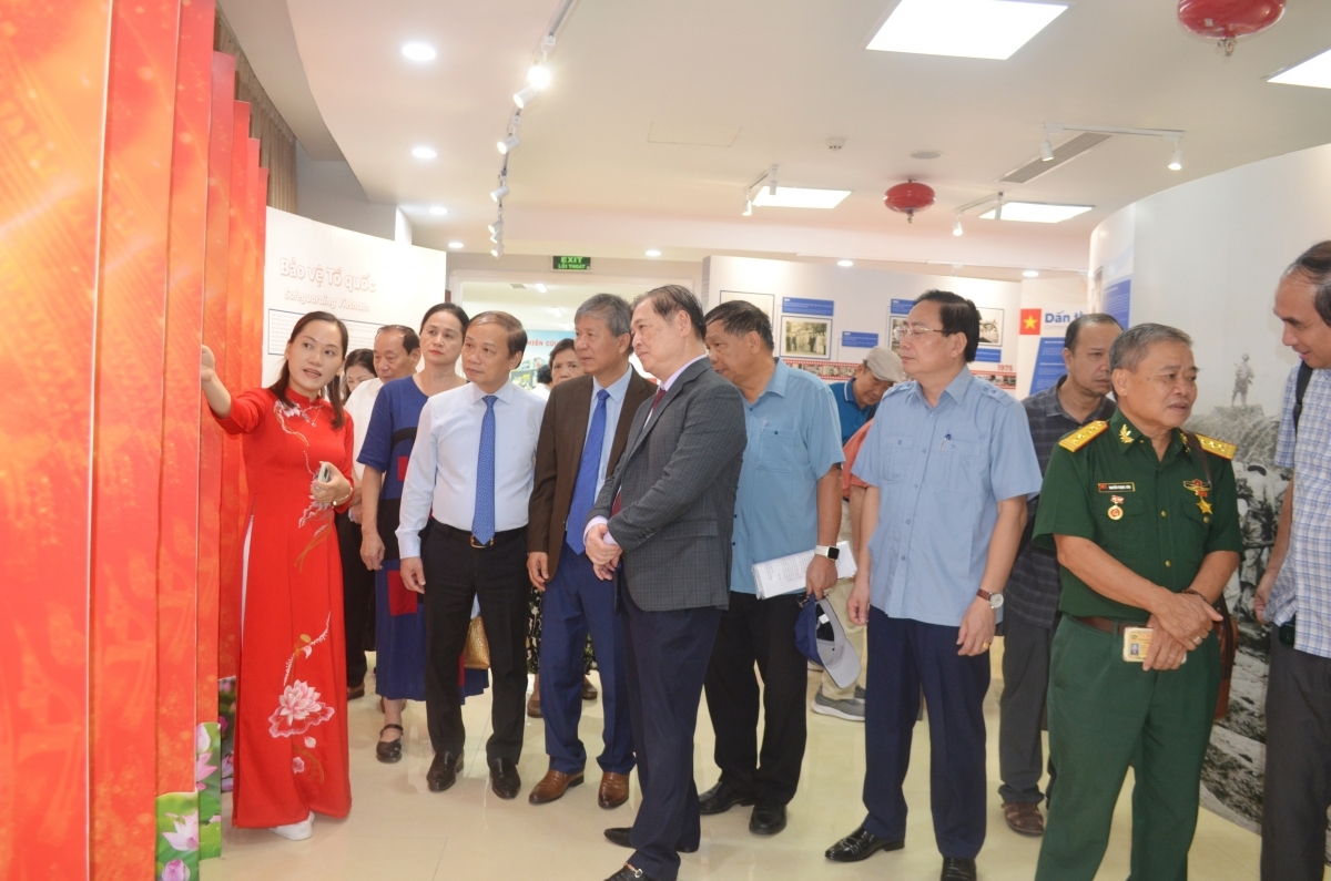 Tôn vinh cống hiến của các nhà khoa học trong những giai đoạn đất nước chuyển mình