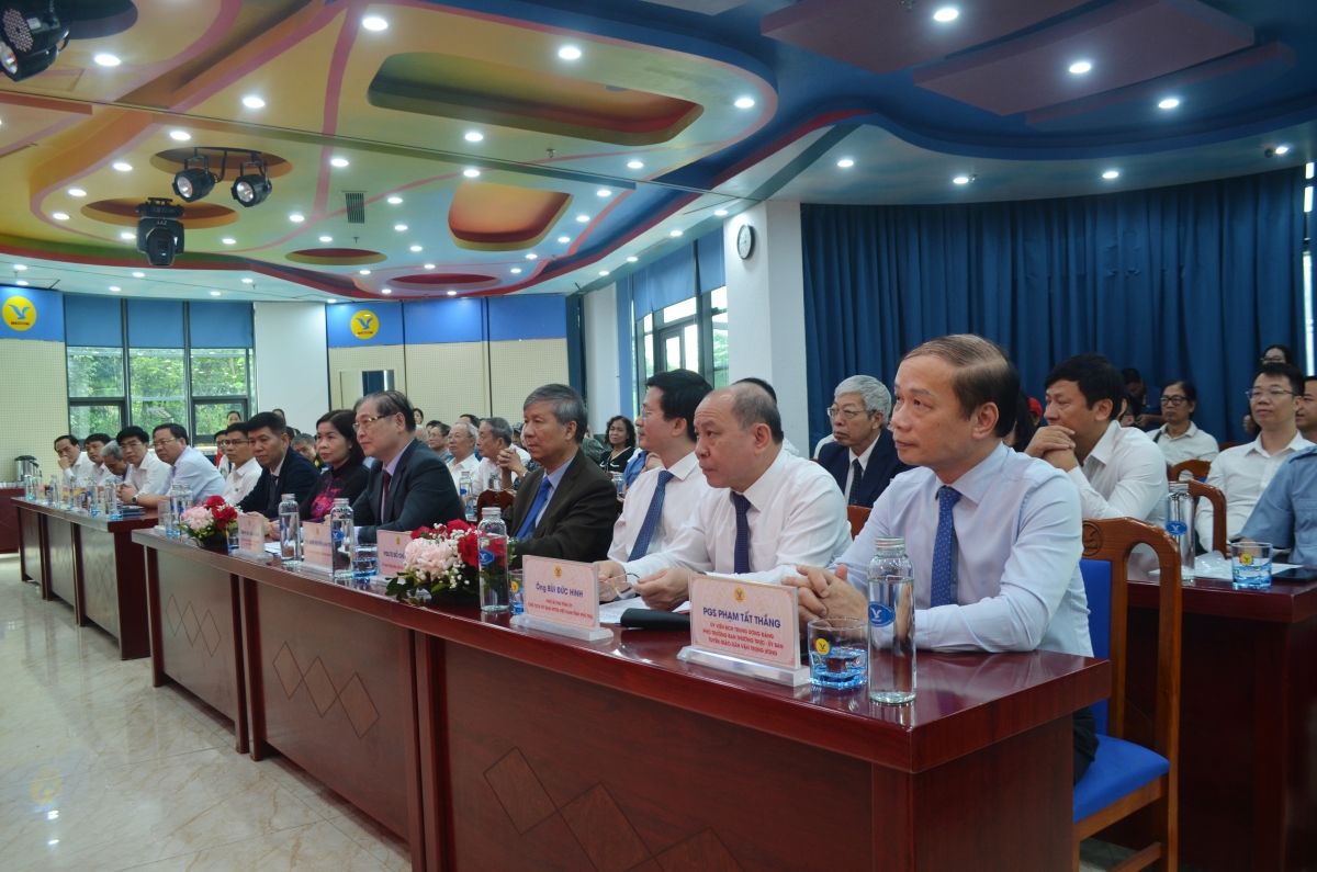 Tôn vinh cống hiến của các nhà khoa học trong những giai đoạn đất nước chuyển mình