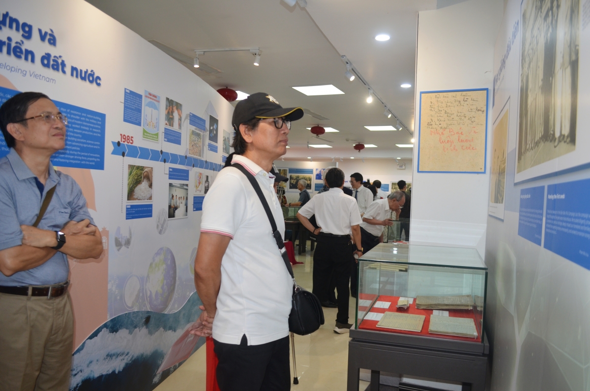 Tôn vinh cống hiến của các nhà khoa học trong những giai đoạn đất nước chuyển mình