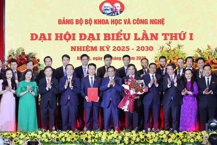 Khoa học công nghệ, đổi mới sáng tạo và chuyển đổi số: Con đường tất yếu để Việt Nam trở thành nước phát triển