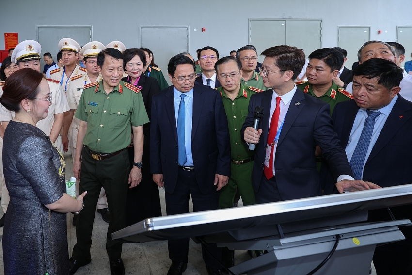 Thủ tướng: Chỉ bàn làm, không bàn lùi trong phát triển Trung tâm Dữ liệu quốc gia