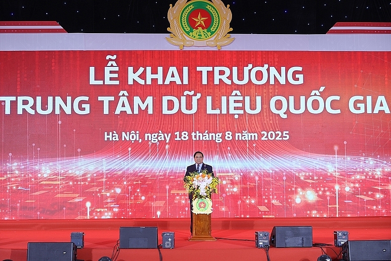 Thủ tướng: Chỉ bàn làm, không bàn lùi trong phát triển Trung tâm Dữ liệu quốc gia