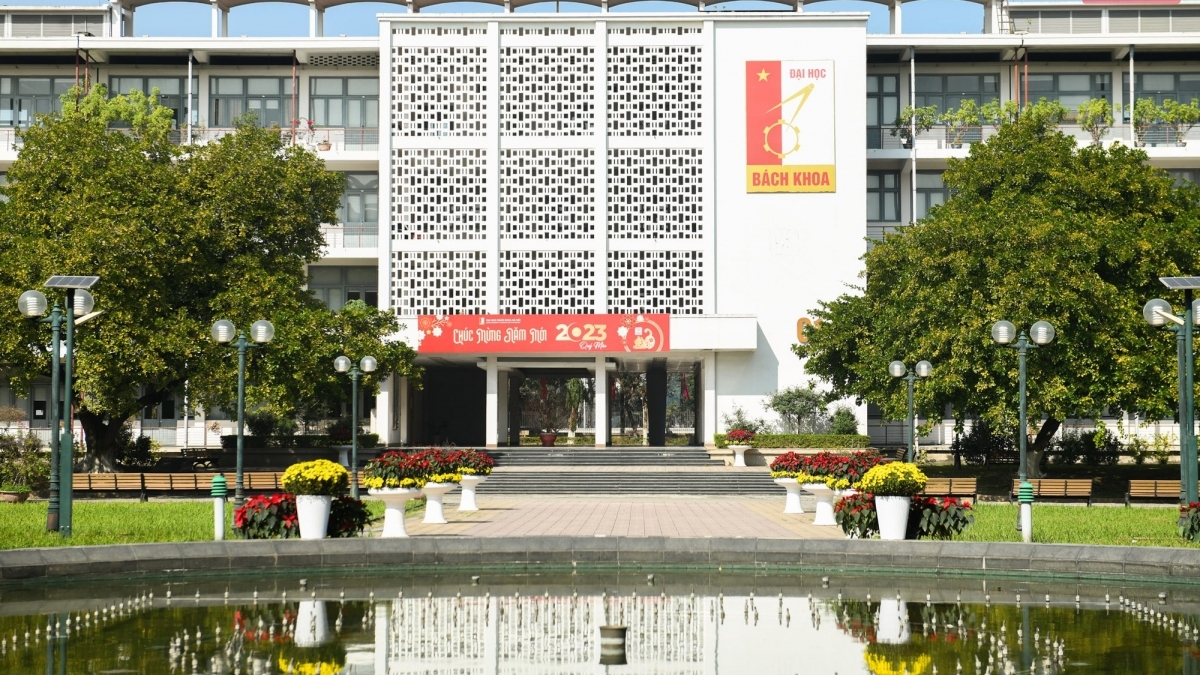 ĐH Bách khoa Hà Nội công bố điểm chuẩn 2025 ngay sau lễ tổng kết xét tuyển