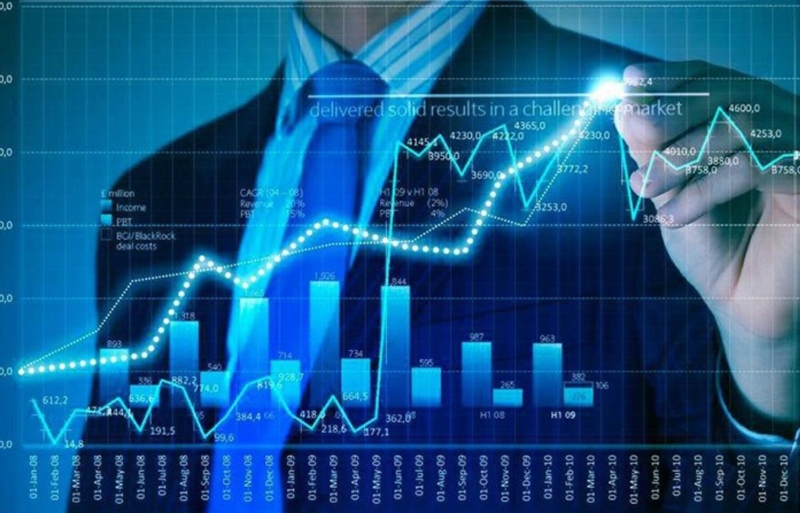 Thị trường chứng khoán 20/8: Vingroup kéo trụ, VN-Index lập đỉnh mới giữa biển đỏ