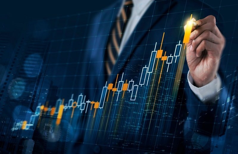 Thị trường chứng khoán ngày 21/8: Cổ phiếu ngân hàng bùng nổ, VN-Index tiến sát mốc lịch sử 1.700 điểm