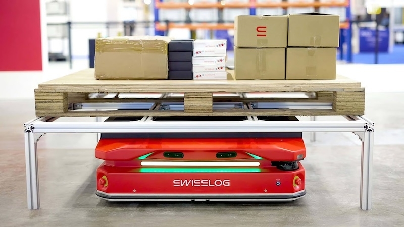 Swisslog ra mắt robot tự hành mới, chở tới 3 tấn hàng