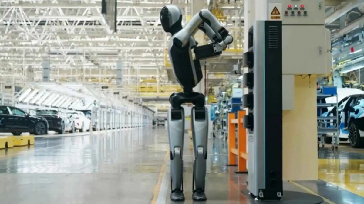 Robot thế hệ mới tự thay pin, mở ra kỷ nguyên sản xuất 24/7