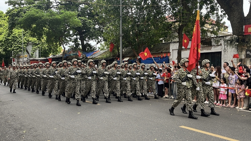 Hơn 16.300 chiến sĩ tổng hợp luyện lần hai chuẩn bị cho Đại lễ 2/9