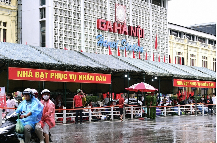 Hà Nội triển khai lắp đặt nhà bạt dã chiến phục vụ lễ diễu binh, diễu hành A80 Hà Nội triển khai lắp đặt nhà bạt dã chiến phục vụ lễ diễu binh, diễu hành A80