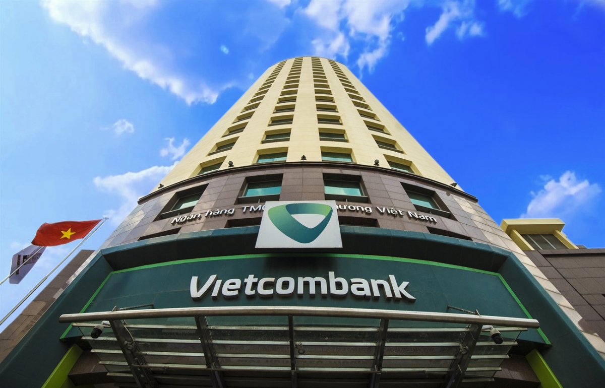 Thị trường chứng khoán ngày 27/8: VCB tăng trần, VN Index giữ đà tăng nhẹ bất chấp áp lực chốt lời