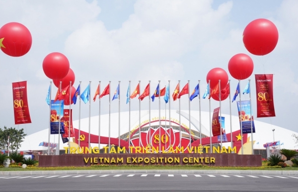 Thủ tướng Phạm Minh Chính: Triển lãm thành tựu đất nước là trường học sống động của lịch sử