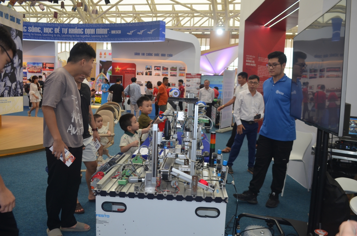 Ngành giáo dục, 80 năm hành trình từ diệt giặc dốt đến chinh phục công nghệ mũi nhọn