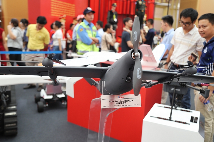Ấn tượng robot giao tiếp như người tại Triển lãm 80 năm thành tựu đất nước Ấn tượng robot giao tiếp như người tại Triển lãm 80 năm thành tựu đất nước