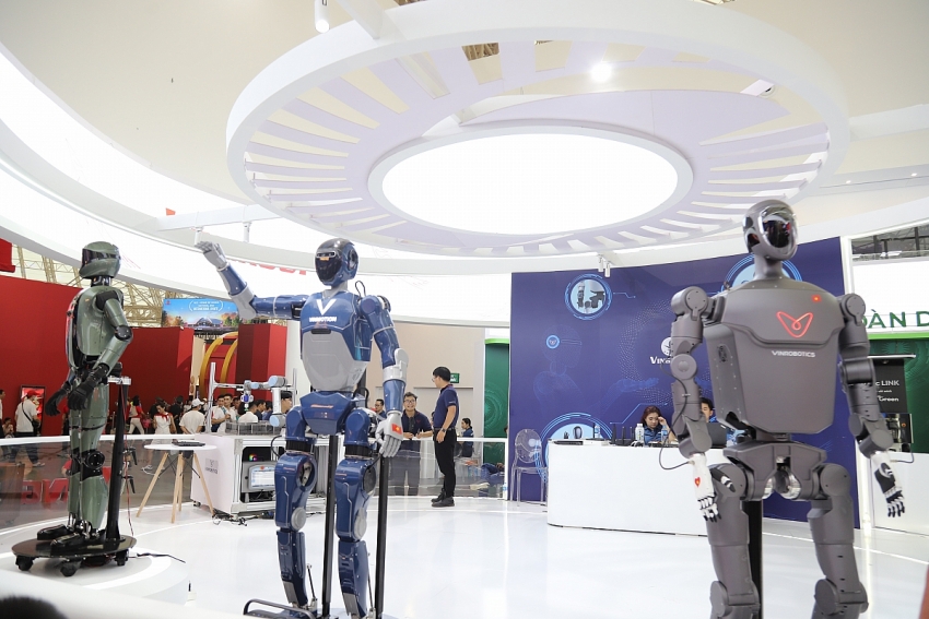 Robot và công nghệ hiện đại tạo điểm nhấn tại Triển lãm 80 năm thành tựu đất nước Robot và công nghệ hiện đại tạo điểm nhấn tại Triển lãm 80 năm thành tựu đất nước