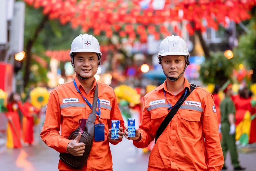 Gần 1 triệu sản phẩm Vinamilk tiếp sức cho Đại lễ kỷ niệm 80 năm Quốc khánh 2/9 Gần 1 triệu sản phẩm Vinamilk tiếp sức cho Đại lễ kỷ niệm 80 năm Quốc khánh 2/9