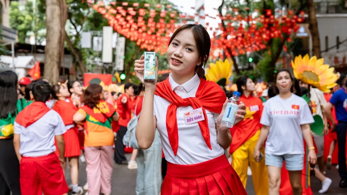 Vinamilk hòa nhịp cùng triệu trái tim mừng 80 năm Quốc khánh