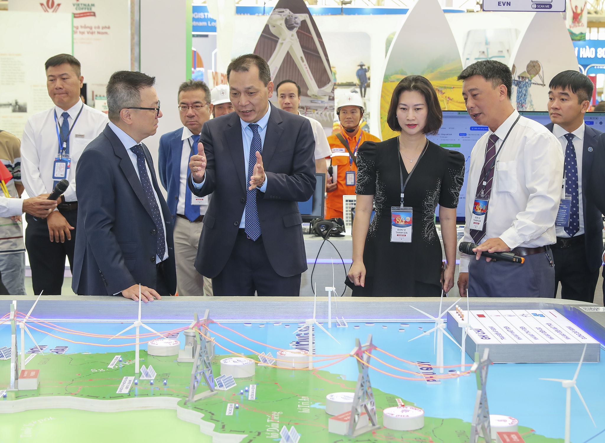 Không gian triển lãm của EVN thu hút nhiều khách tham quan tại Triển lãm 80 năm hành trình Độc lập - Tự do - Hạnh phúc