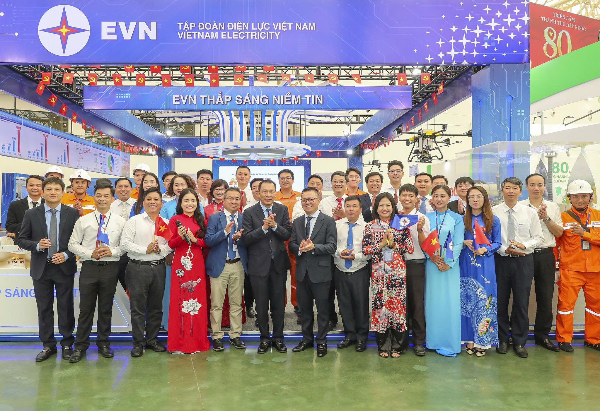Không gian triển lãm của EVN thu hút nhiều khách tham quan tại Triển lãm 80 năm hành trình Độc lập - Tự do - Hạnh phúc