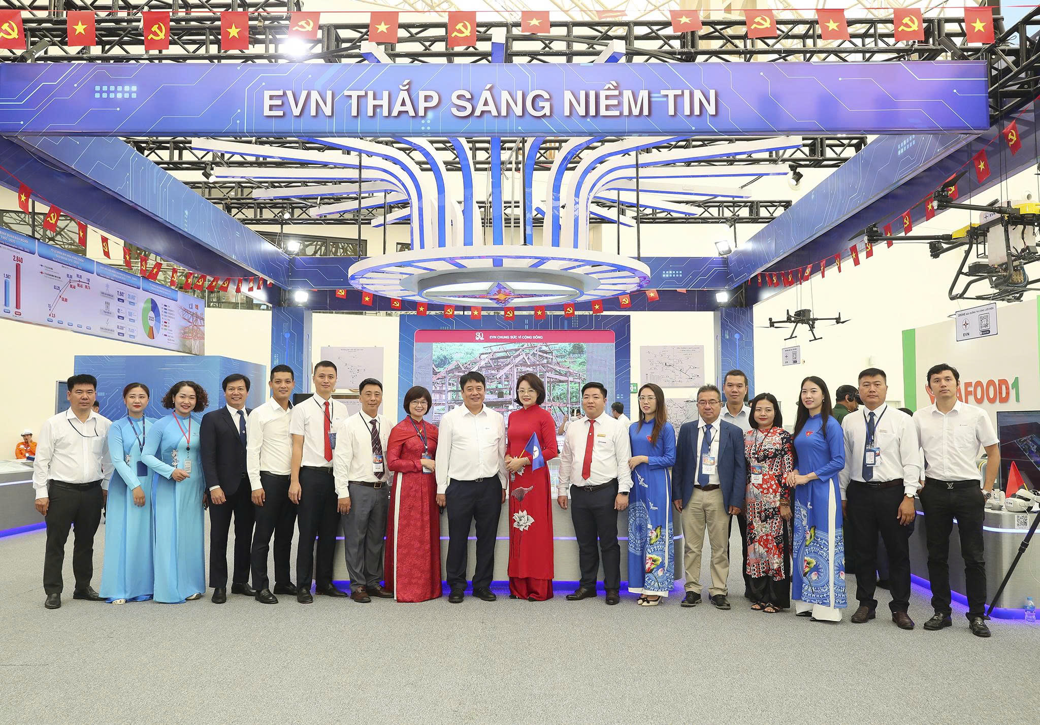 Không gian triển lãm của EVN thu hút nhiều khách tham quan tại Triển lãm 80 năm hành trình Độc lập - Tự do - Hạnh phúc