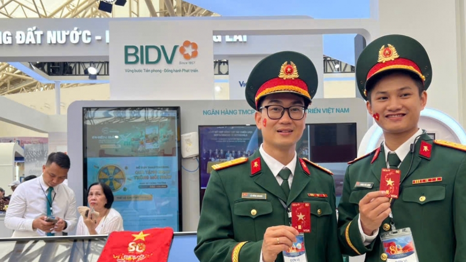 Gần 10 ngàn người ghé thăm gian hàng BIDV tại triển lãm 80 năm Thành tựu Đất nước