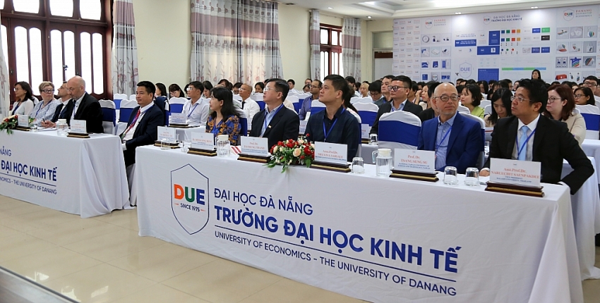 Sinh viên Trường Đại học Kinh tế - Đại học Đà Nẵng mang nghiên cứu về TikTok và AI đến diễn đàn quốc tế COMBELT 2025