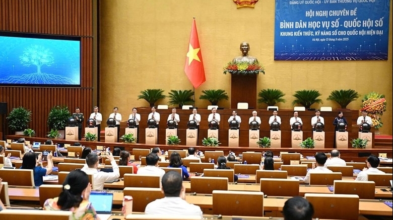 Tổng Bí thư Tô Lâm: "Bình dân học vụ số phải trở thành phong trào cách mạng, toàn dân, toàn diện"