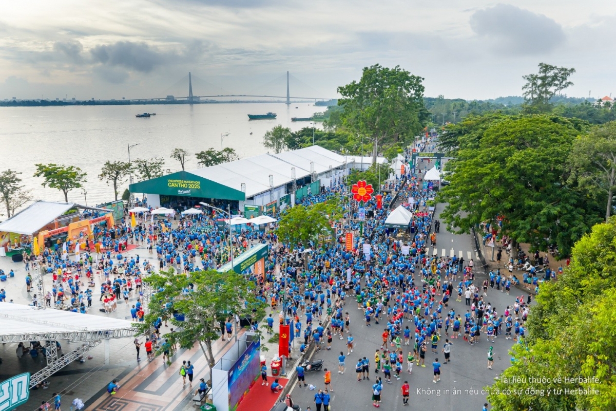 Herbalife Việt Nam cổ vũ tinh thần sống khỏe tại giải chạy cùng VnExpress Marathon Cần Thơ