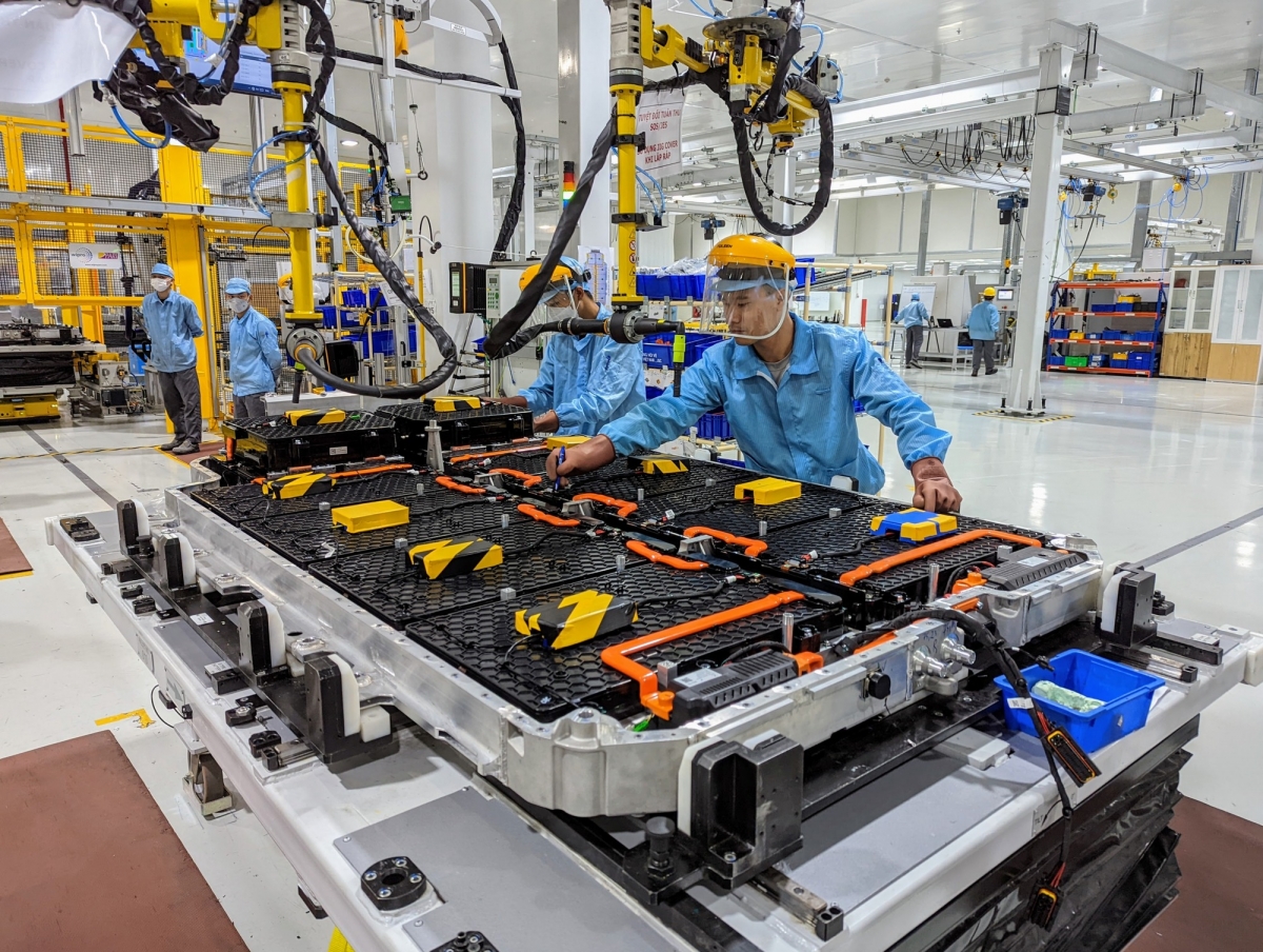 [E-Magazine] Ô tô Made in Việt Nam: Vì sao nội địa hoá chỉ quanh quẩn 10%?