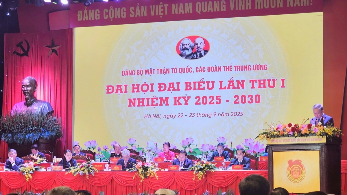 Tổng Bí thư Tô Lâm nhấn mạnh ba quan điểm chỉ đạo, sáu nhiệm vụ then chốt tại Đại hội Đảng bộ MTTQ và Các đoàn thể Trung ương