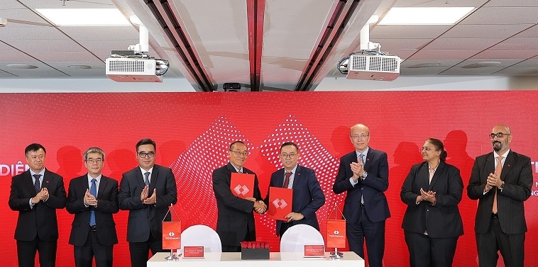Techcom Life Insurance - Công ty Bảo hiểm Nhân thọ “may đo” cho người Việt