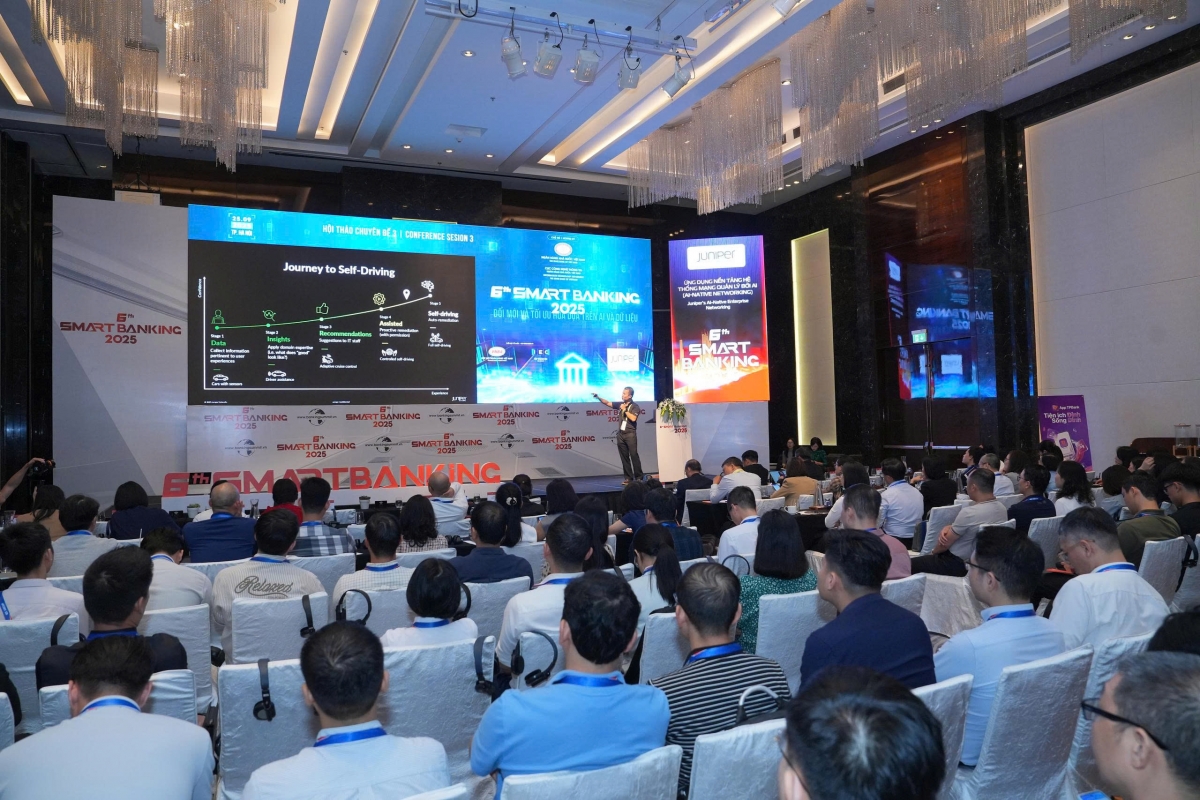 Đại diện Juniper Networks giới thiệu nền tảng Mist AI với nhiều tính năng tiên tiến, nổi bật