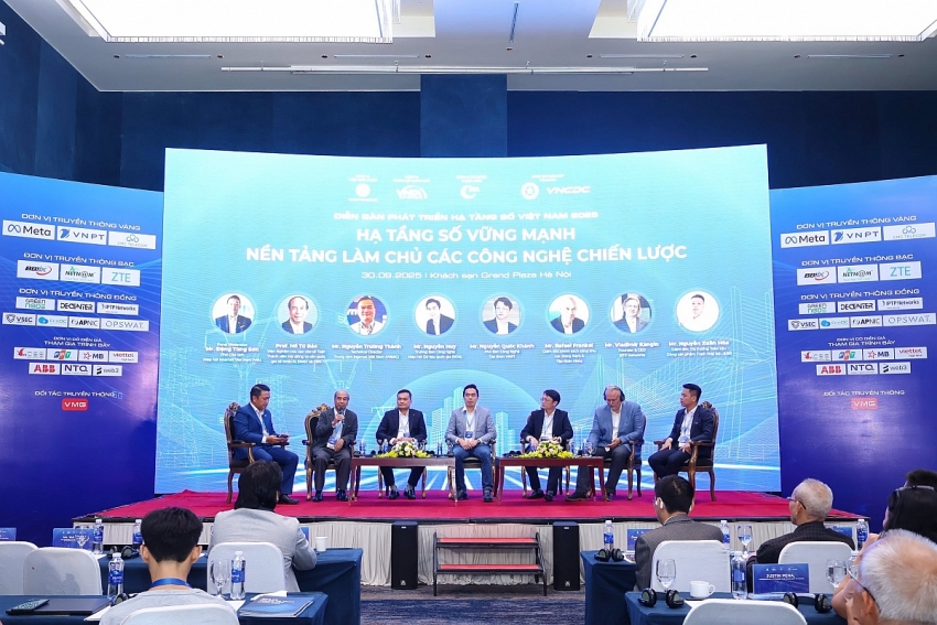 Việt Nam đặt mục tiêu bứt phá hạ tầng số tại Diễn đàn DigiInfra 2025