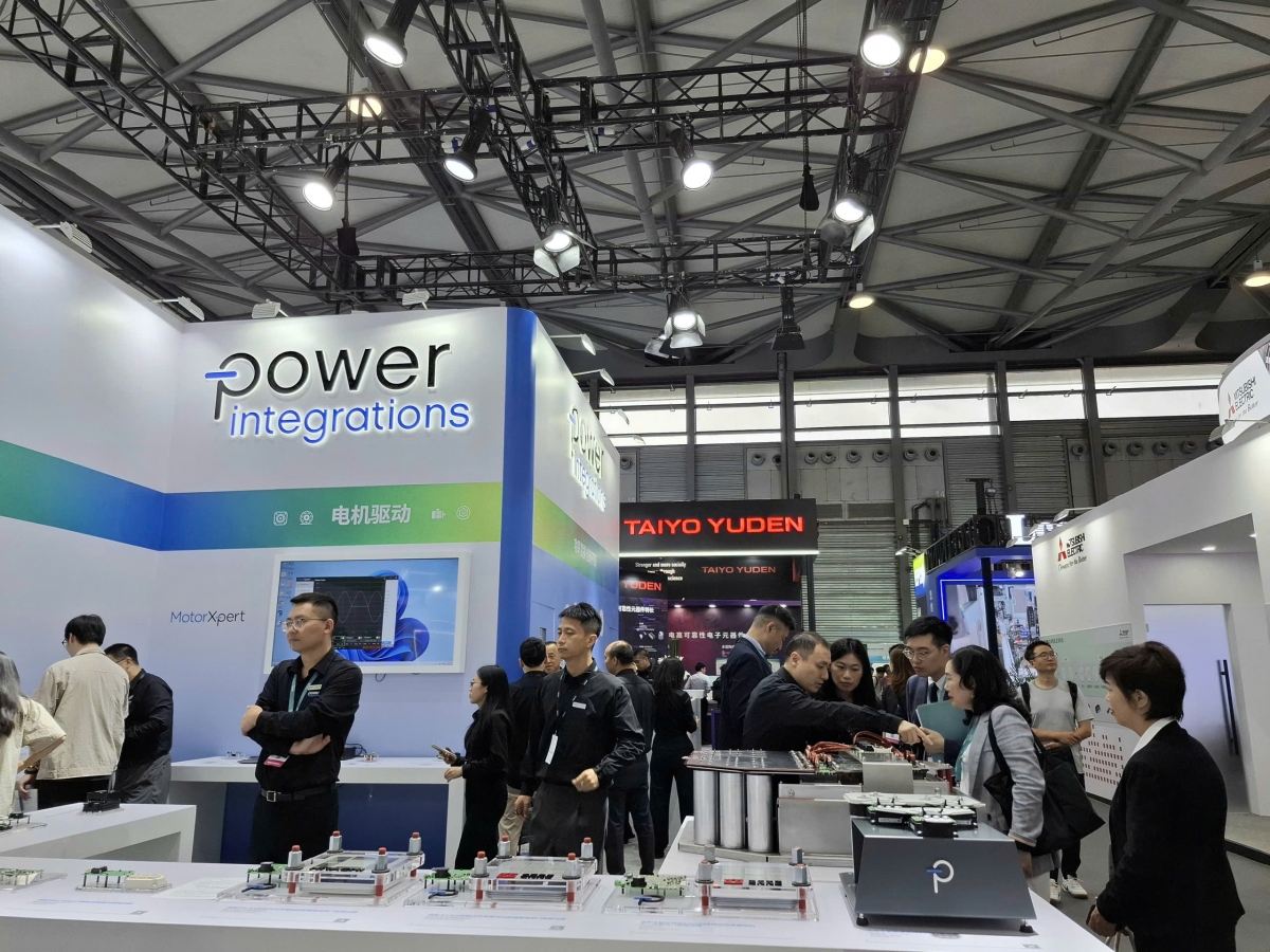 Gian hàng của Power Integrations thu hút khách tham quan tìm hiểu sản phẩm