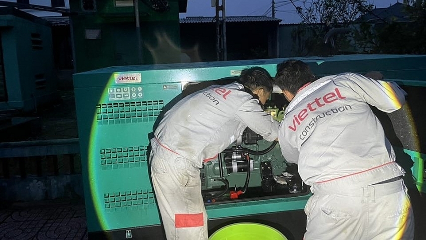 Viettel ứng cứu khẩn cấp, hơn 90% trạm phát sóng tại vùng bão đã hoạt động trở lại