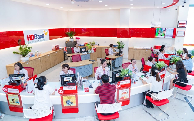 Tin tức ngân hàng nổi bật tuần qua: Agribank duy trì lãi suất huy động cho khách hàng cá nhân​​​​​​​
