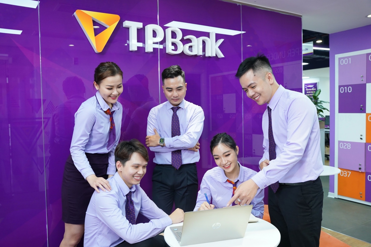 Tin tức ngân hàng nổi bật tuần qua: Agribank duy trì lãi suất huy động cho khách hàng cá nhân​​​​​​​