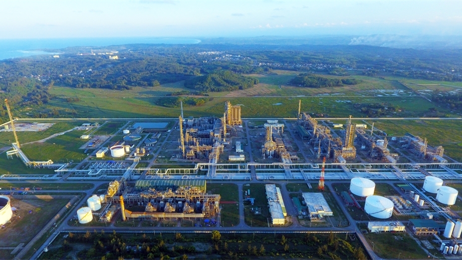 Thị trường chứng khoán ngày 09/10: Dầu khí, ngân hàng, bất động sản đồng thuận, VN Index vượt mốc cản 1.700 điểm