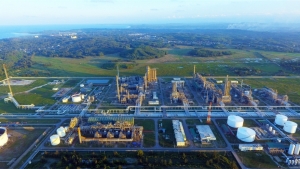 Thị trường chứng khoán ngày 09/10: Dầu khí, ngân hàng, bất động sản đồng thuận, VN Index vượt mốc cản 1.700 điểm